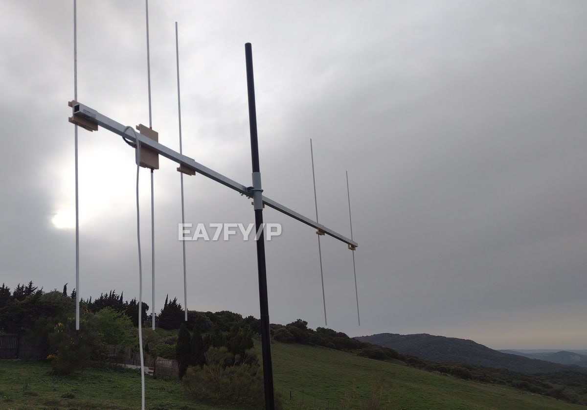 Antena Yagi-Uda VHF de 6 elementos para operaciones portables